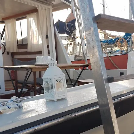 Botel Corralejo Boat Experience *